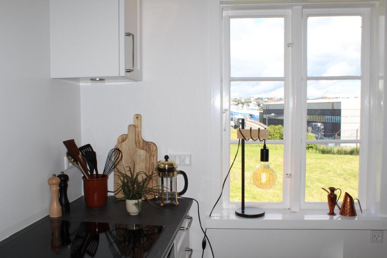 Traditional Faroese House In Torshavns City Center Bagian luar foto