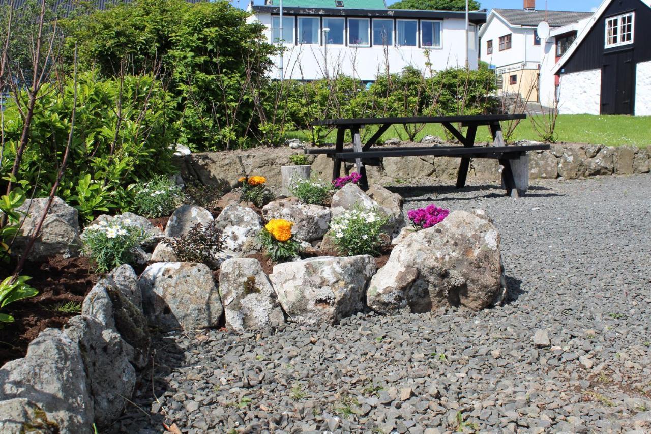 Traditional Faroese House In Torshavns City Center Bagian luar foto