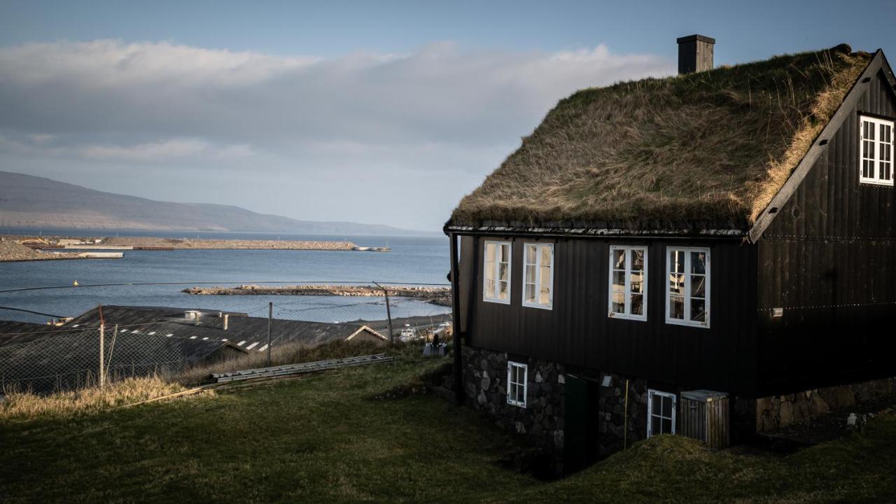 Traditional Faroese House In Torshavns City Center Bagian luar foto